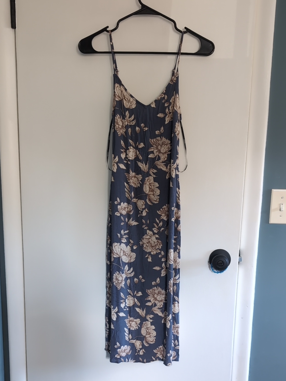 Forever 21 Navy Floral Maxi Slip Dress with Cream Blooms